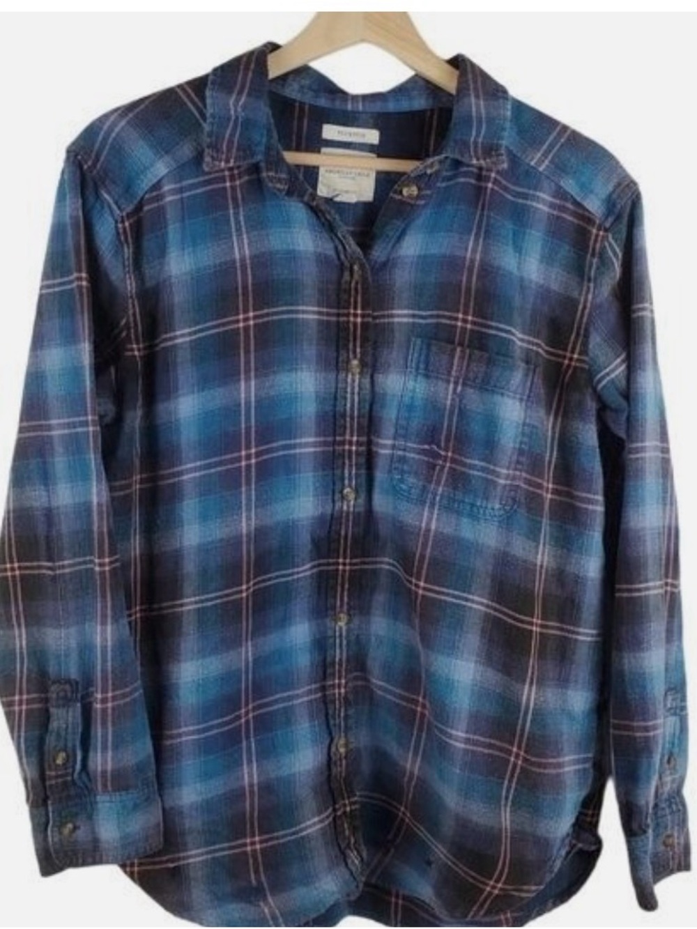 American Eagle Outfitters Blue & Pink Plaid 🌸🌸🌸 Destroyed Flannel - Medium